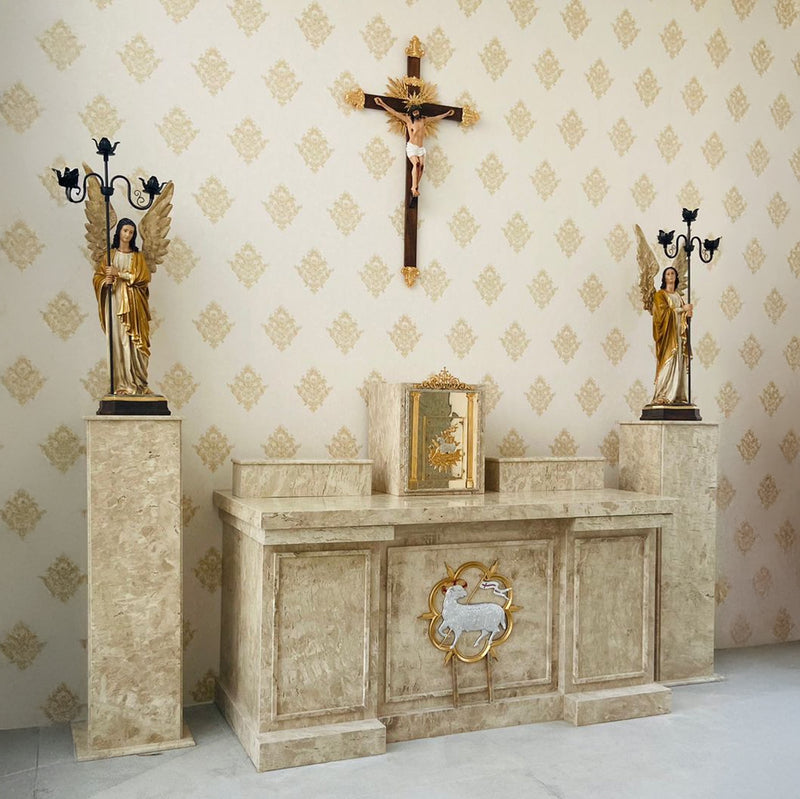 Crucifixo 120cm de Parede Ornado com Metal (banho de ouro)