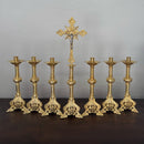 Conjunto de Castiçais Espirais Médios com Cruz banhado a ouro (7 Peças)