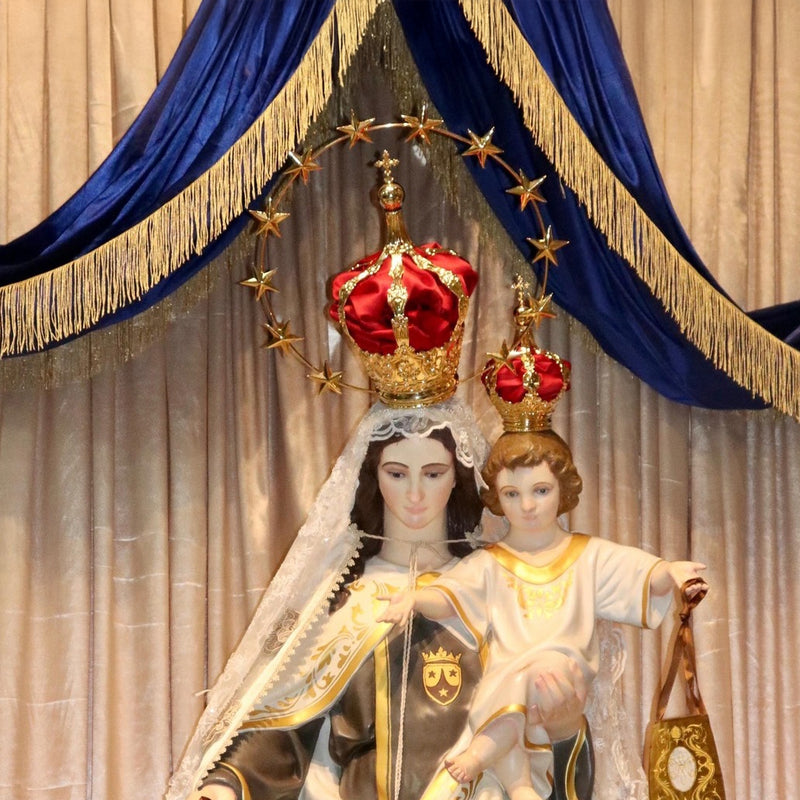 Coroa Francesa com Estrelas banhada a ouro