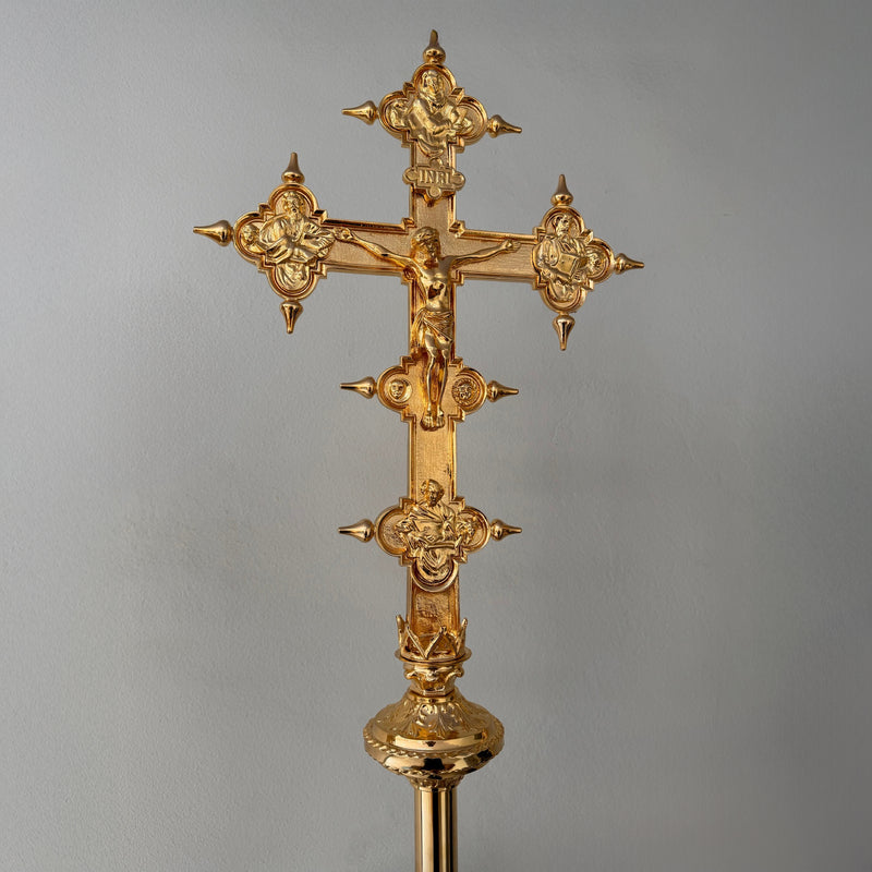 Cruz Processional Vaticana banhada a ouro - haste lisa