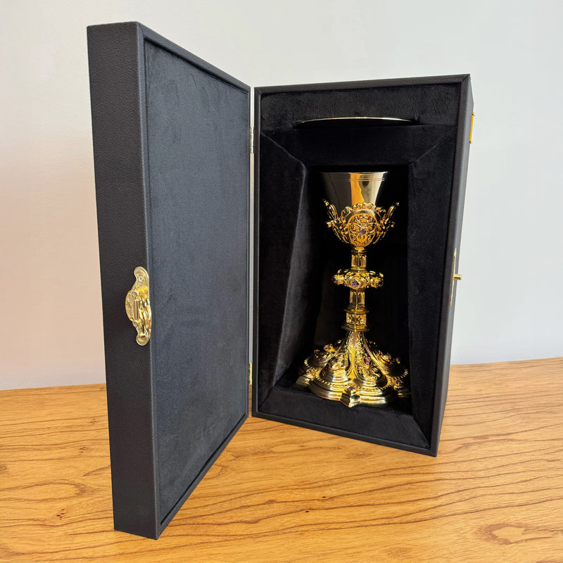 Cálice Cor Amoris banhado a ouro