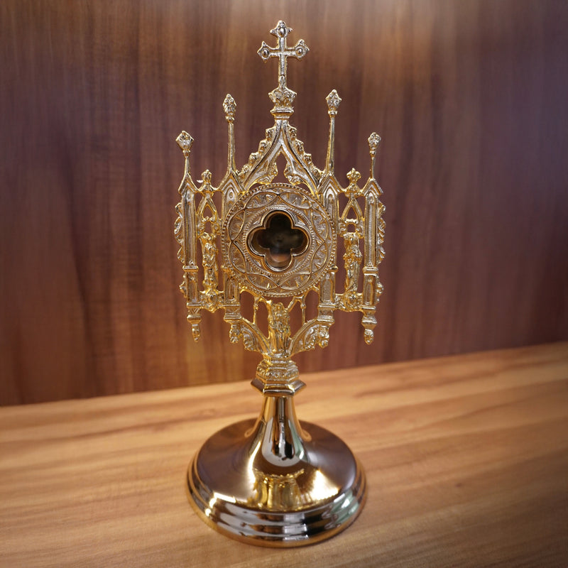 Relicário Virtudes banhado a ouro