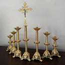 Conjunto de Castiçais Catedral Crescentes com Cruz banhado a ouro (7 Peças)