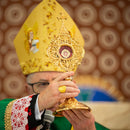 Relicário Gótico banhado a ouro