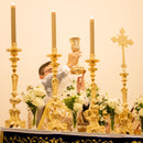 Conjunto de Castiçais Franceses com Cruz banhado a ouro (7 Peças)