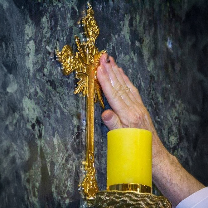 Cruz de Dedicação banhada a ouro