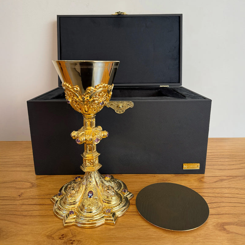 Cálice Cor Amoris banhado a ouro