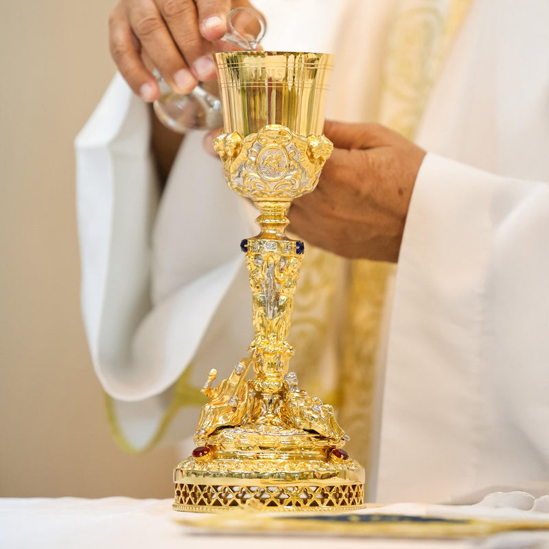 Cálice Romano com Grade em banho misto de ouro e níquel