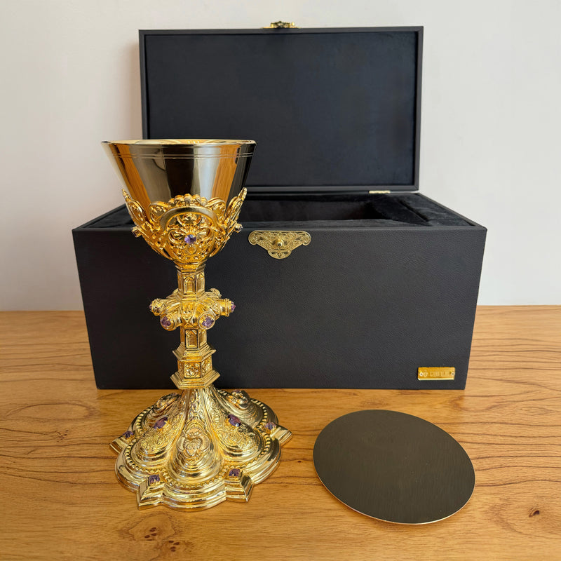 Cálice Cor Amoris banhado a ouro