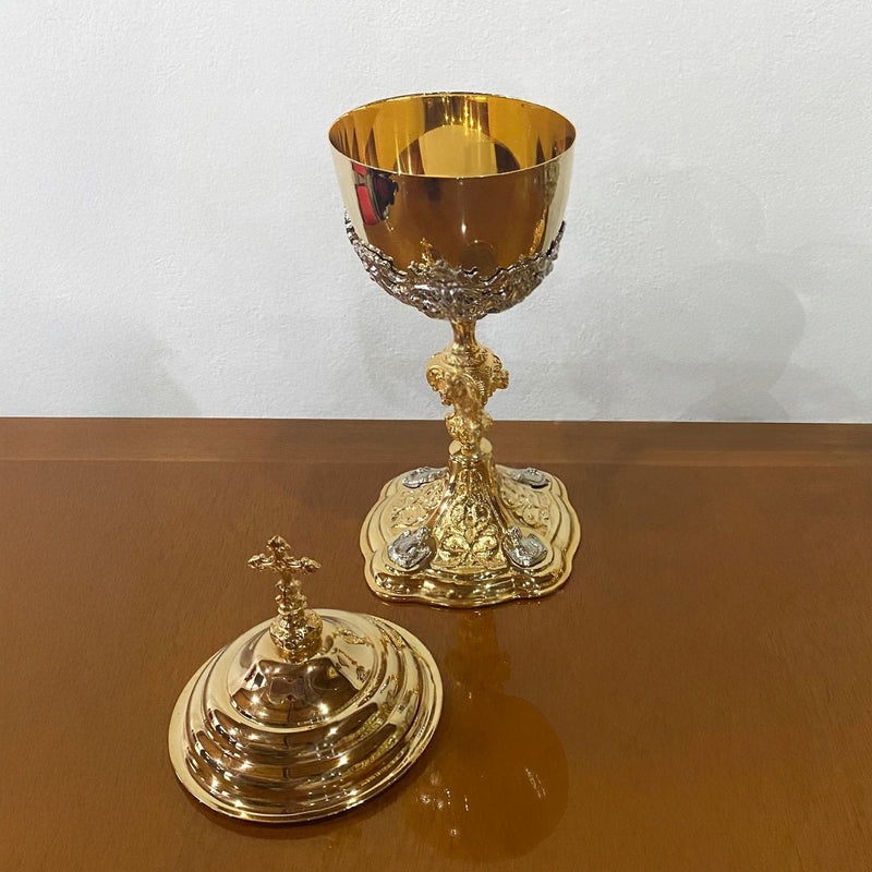 Âmbula Querubim banhada a ouro