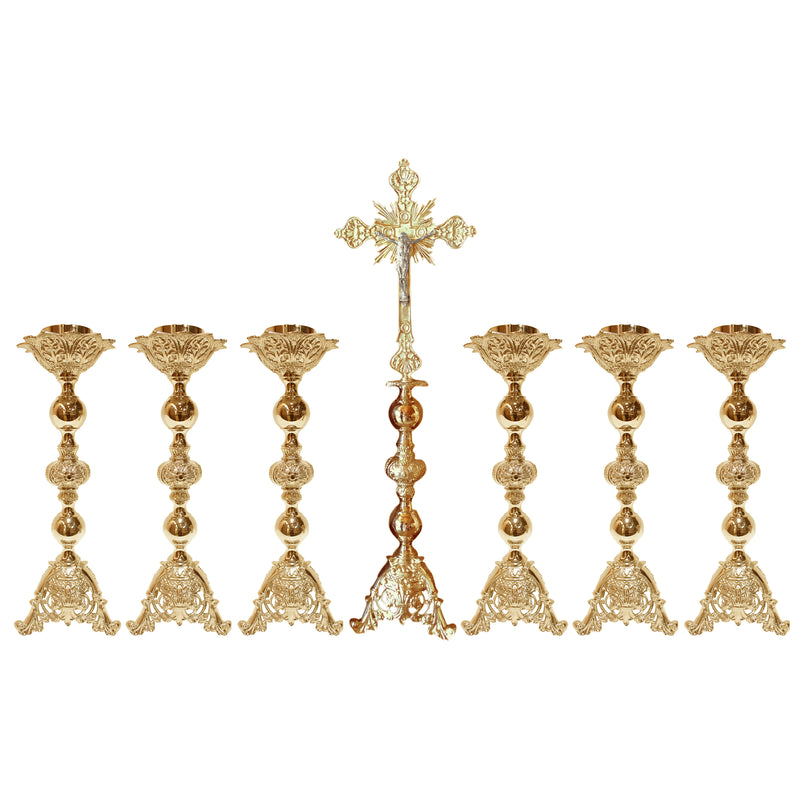 Conjunto de Castiçais Boleados com Cruz banhado a ouro (7 Peças)