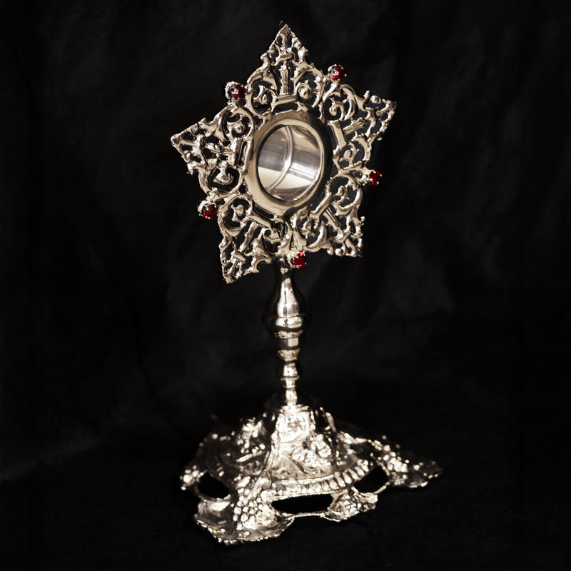 Relicário Tradicional banhado a níquel