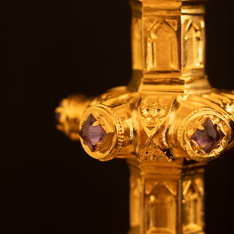 Cálice Cor Amoris banhado a ouro