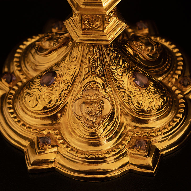 Cálice Cor Amoris banhado a ouro