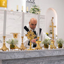 Conjunto de Castiçais Ovais com Cruz banhado a ouro (7 Peças)