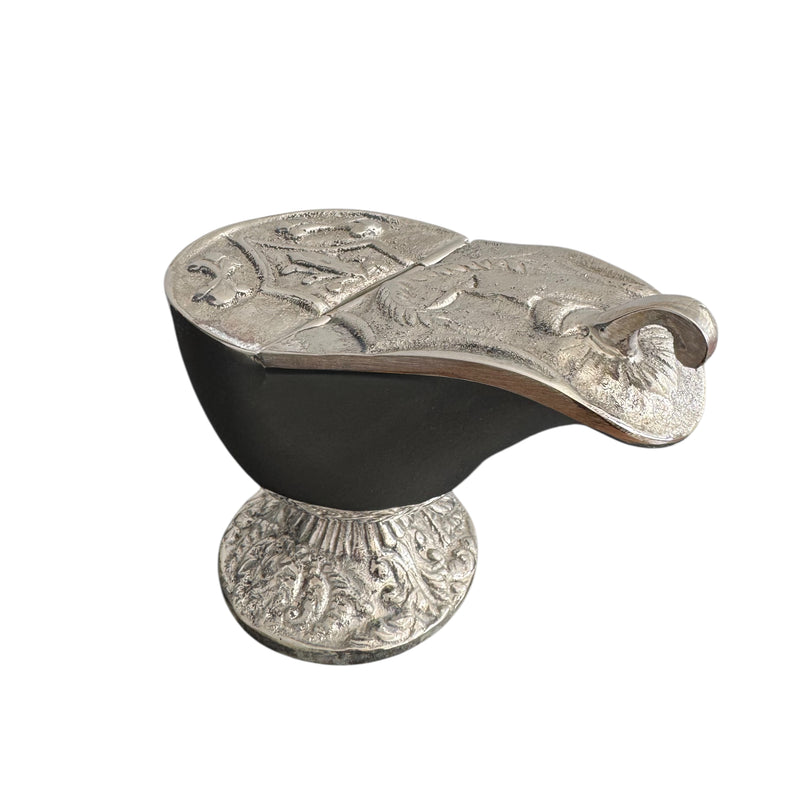 Naveta de bronze prateada