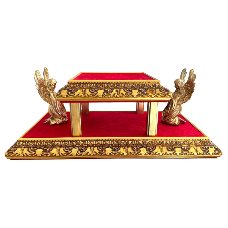 Trono com Anjos