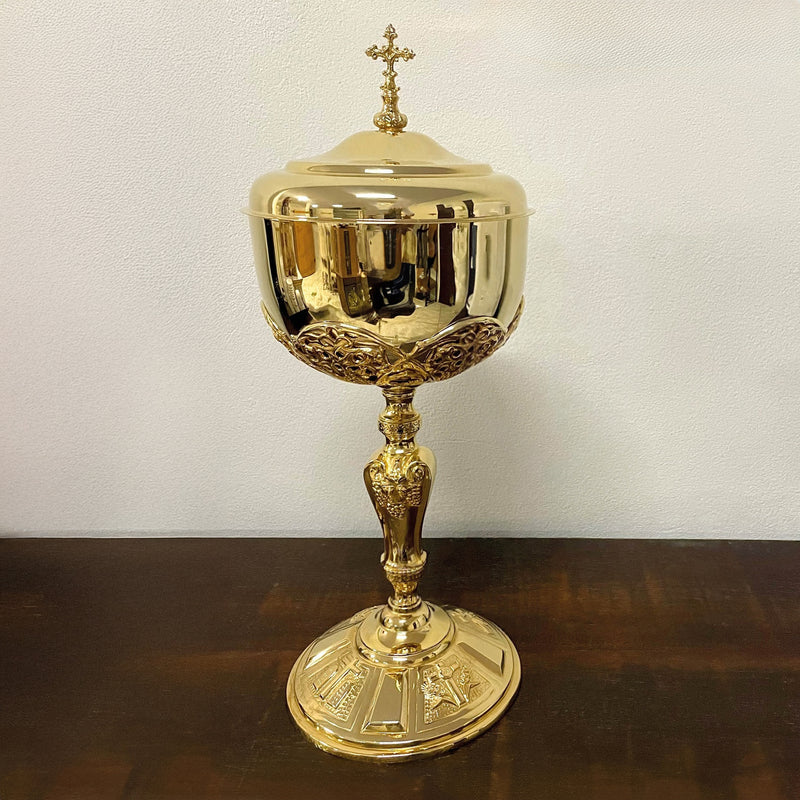 Âmbula Coena Domini banhada a ouro